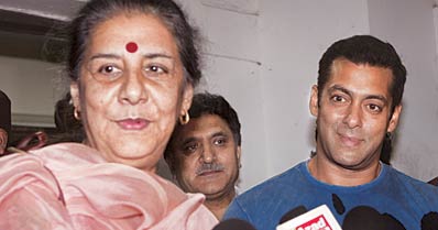Salman Khan connects with Congress bigwigs